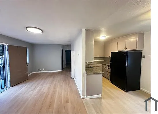 2 bed, $3,000 — Photo 2
