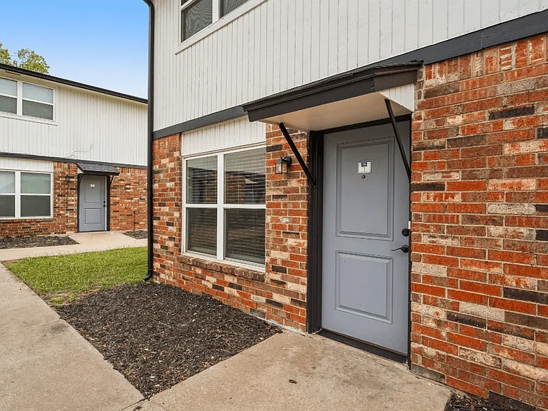 6009 Short St — Photo 49