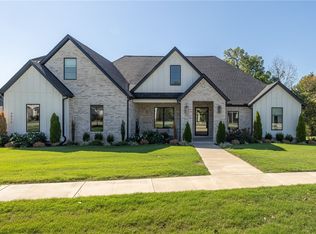3473 N Sweet Osage Ln, Fayetteville, AR 72704