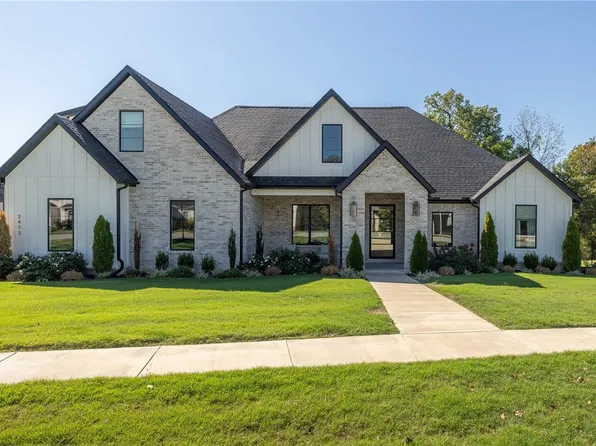 3473 N Sweet Osage Ln, Fayetteville, AR 72704