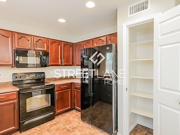 5th image of 1906 W Appaloosa Way