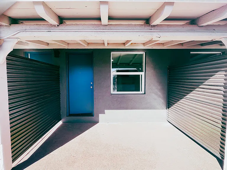 Western Hills Apartments — Photo 9