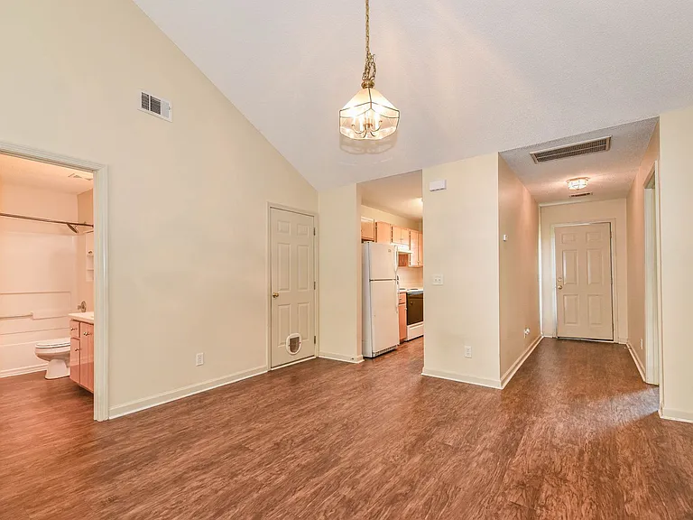 665 Rushing St — Photo 8