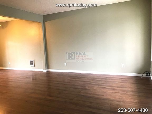 2nd image of 3901 12th St SW Unit D