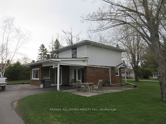 4th image of 137 Reid St