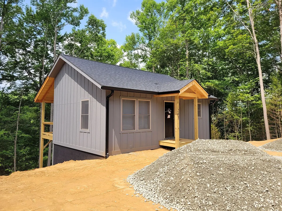 Building Photo - 229 Oliver Ln