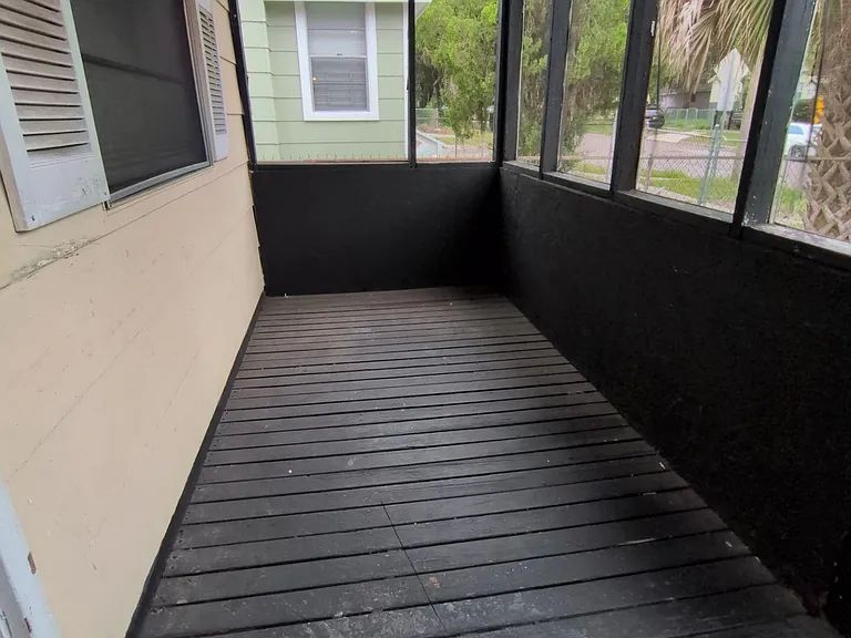 349 Phelps St — Photo 15