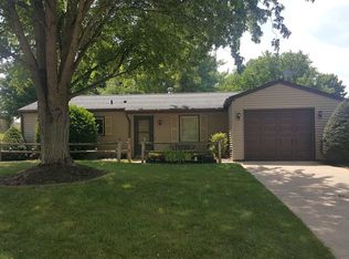 2006 Bowie Ct, Kendallville, IN