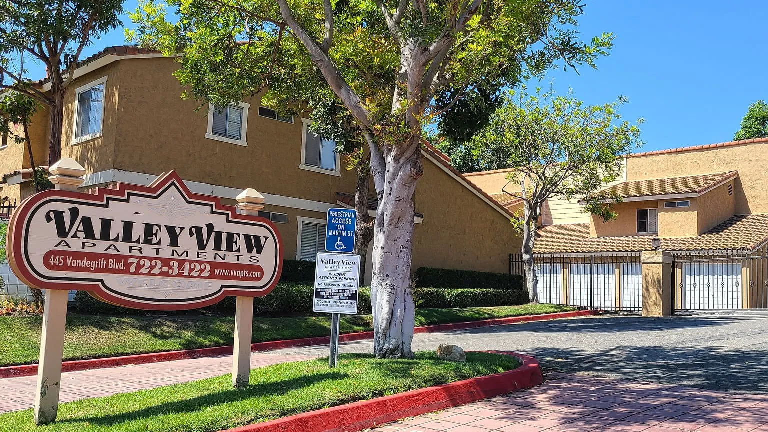 Valley View Apartments — Photo 3