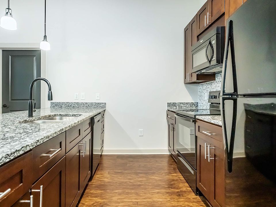 1st image of 1810 Belcourt Ave APT 106
