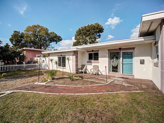 4th image of 6311 Hampton Dr N