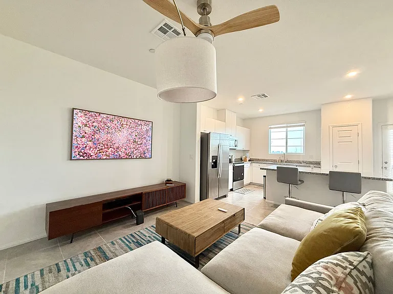 5672 Beguiling Falls St — Photo 13