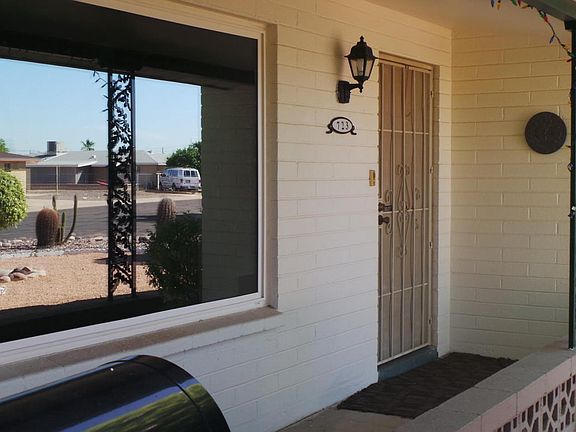 5th image of 723 N 59th Pl