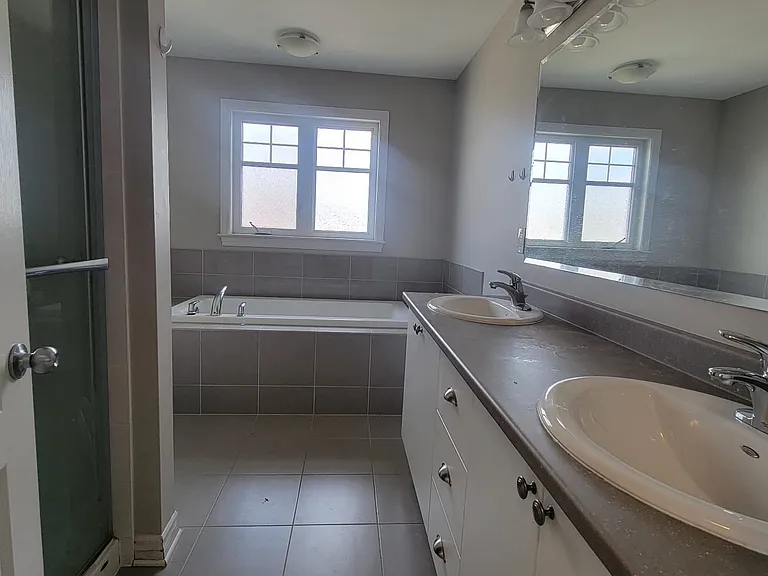 876 Stonewalk Dr — Photo 6
