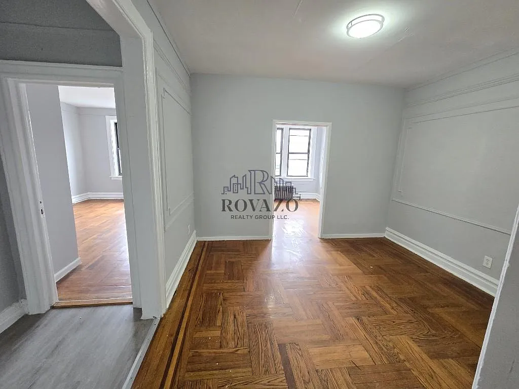 Building Photo - 160 Ellis Ave #308