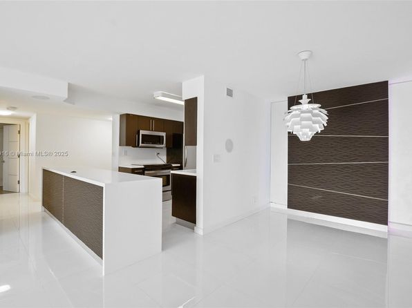 800 NE 195th St APT 204, Miami, FL 33179