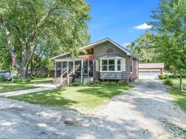 101 E White St, Pontiac, IL 61764