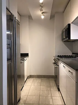 Rented by Compass | media 28