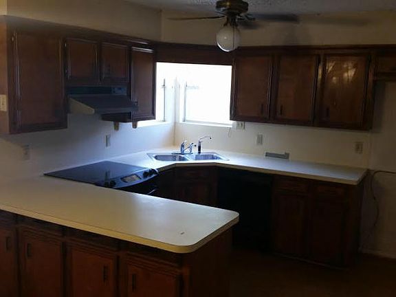 4th image of 2724 Luzon Dr