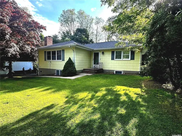 80 Craft Road, Centereach, NY 11720