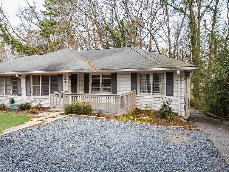 2091 Howell Mill Rd NW — Photo 24