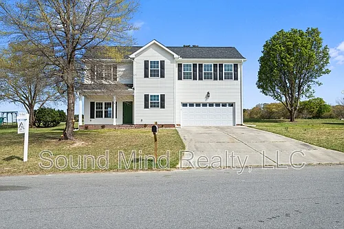 204 Landmark Dr Photo 1