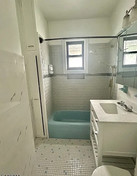 164 Knapp Ave #2 — Photo 6