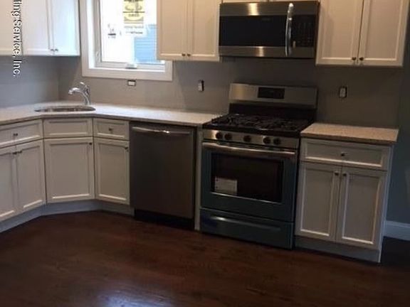 3rd image of 26 Herbert St #2F