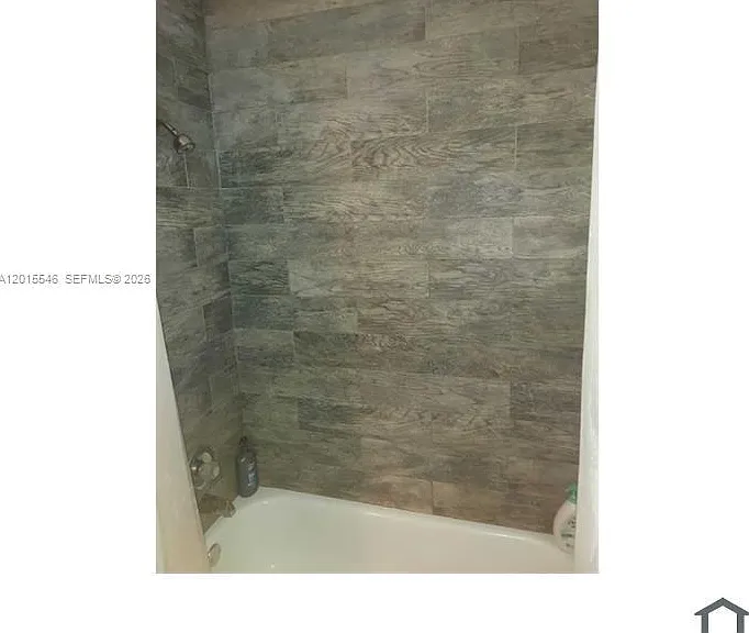 207 NE 141st St #4-6-1 — Photo 3