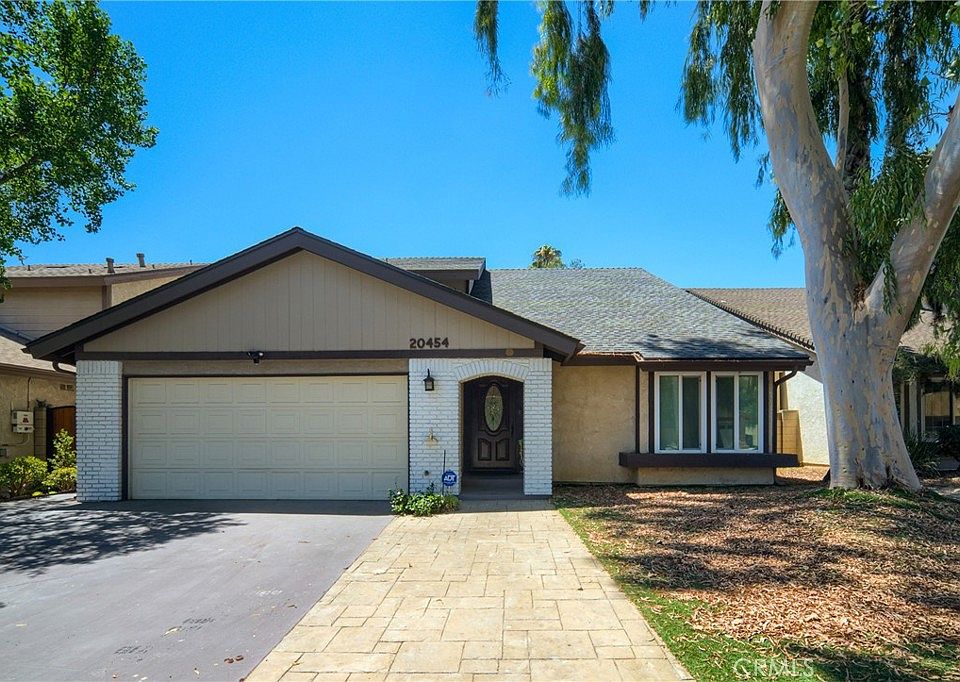 1st image of 20454 Elkwood St