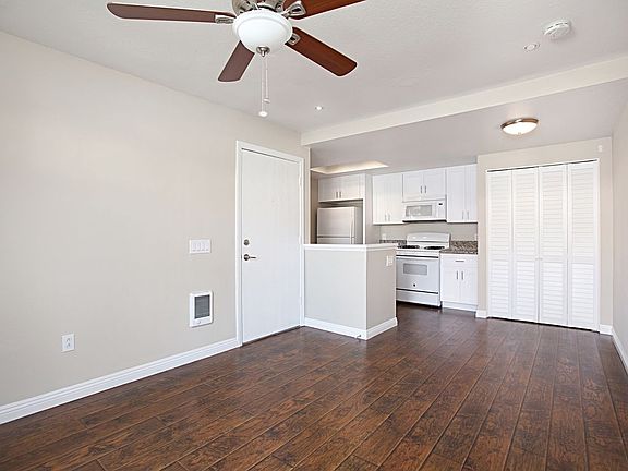 4th image of 863 W San Ysidro Blvd Unit 11