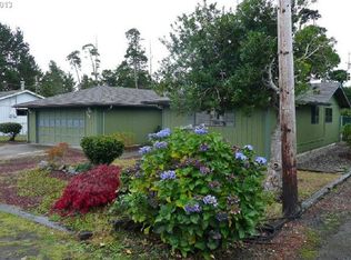 1542 20th St, Florence, OR 97439