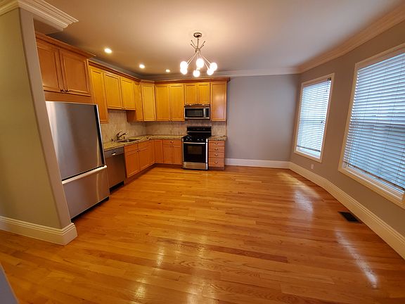 2nd image of 87 7th Ave APT 1