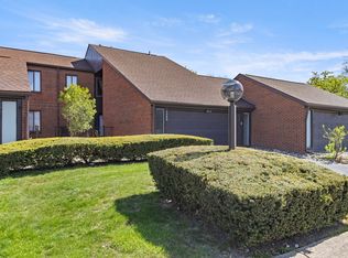 3069 Lindenwood Dr, Dearborn, MI 48120