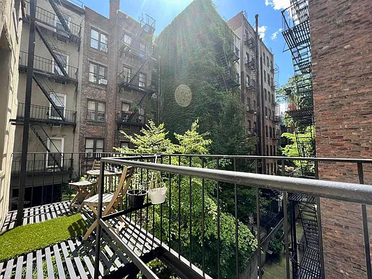 Rented by Zjama Realty Corp | media 22