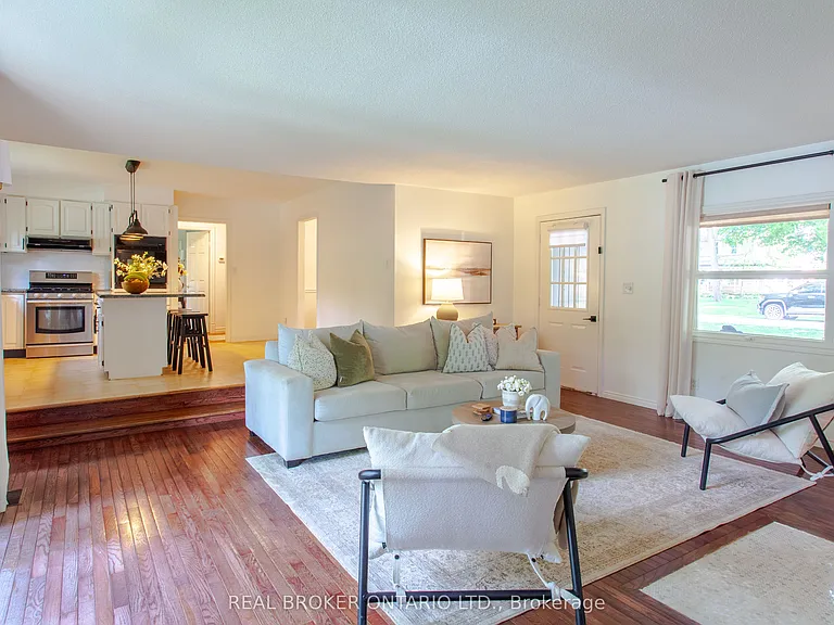 1880 Glen Oak Ln — Photo 5