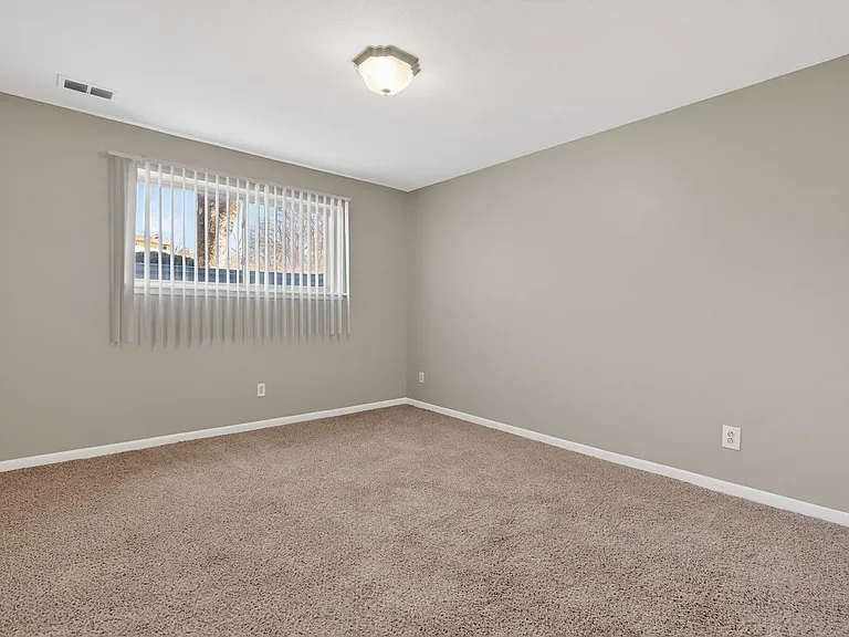 Brookview Apartments — Photo 40