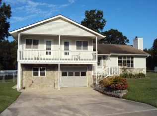 201 Natalie Ln, Hubert, NC 28539