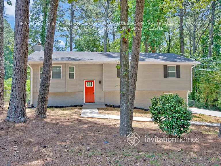 3200 Vail Ct — Photo 2