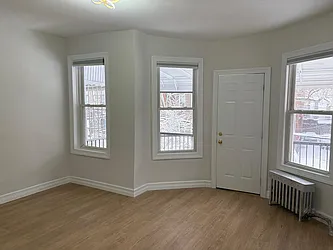 39 East 52nd Street, #2