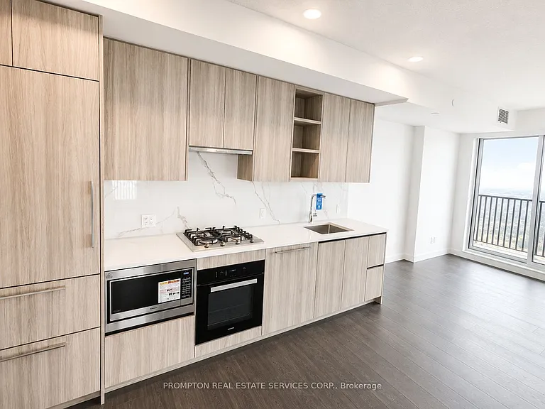 75 Billes Hts #2105 — Photo 3