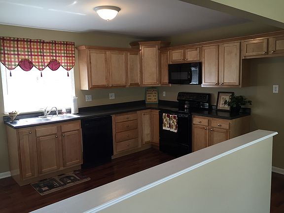 2nd image of 4590 Cavalier Ct