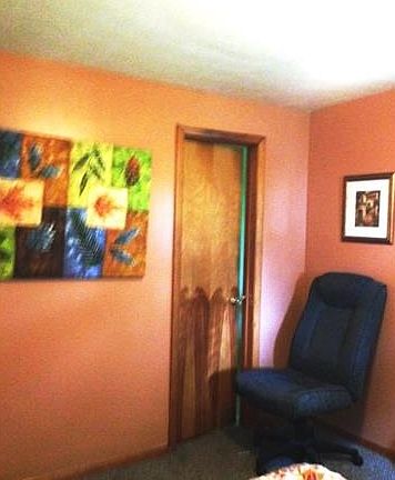 4th image of 302 Southwood Dr