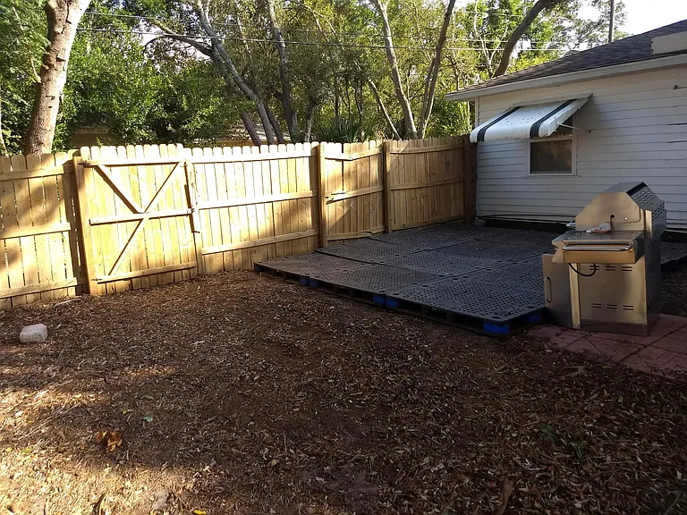 2048 Druid Rd E — Photo 12