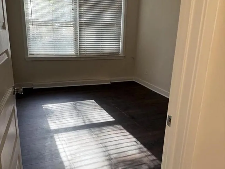 514 Ridge Rd SE #111 — Photo 5