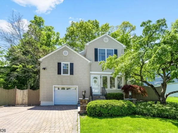 20 Beechwood Rd, Florham Park Boro, NJ 07932
