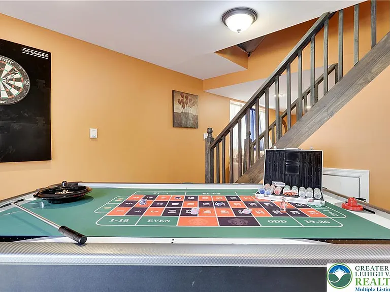 163 Cambridge Ct — Photo 43