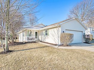 4303 Kingsbrook Dr, Kalamazoo, MI 49006