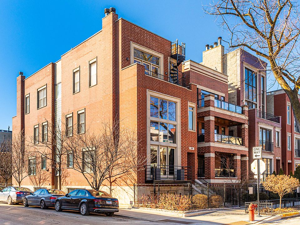 1st image of 1048 N Paulina St APT 3