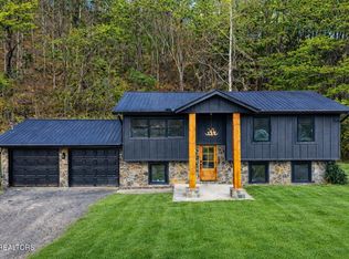 3139 Easy St, Sevierville, TN 37862